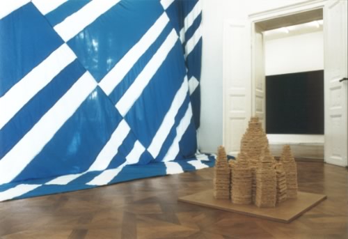 The ja ja nein nein living room sculpture