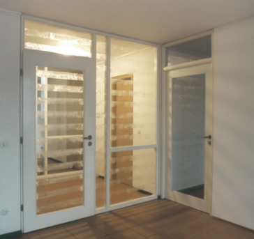 The ja ja nein nein living room sculpture