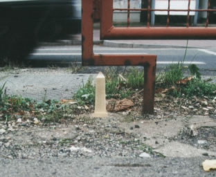 The ja ja nein nein living room sculpture