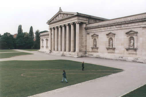 The ja ja nein nein living room sculpture