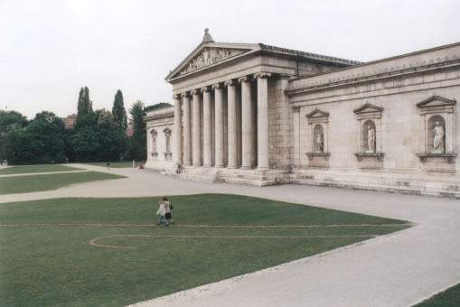 The ja ja nein nein living room sculpture