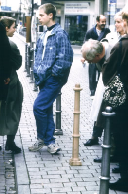 The ja ja nein nein living room sculpture